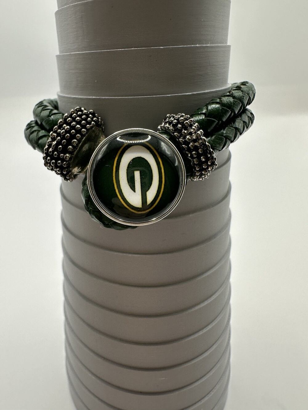Green Bay Packers Faux Leather Braided Bracelet With Silver Tone Charm Size 7.5